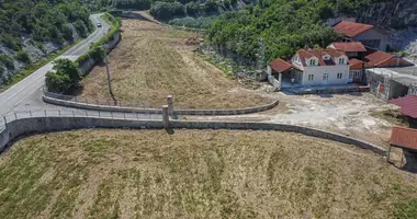 Plot of land in Pucisca, Croatia