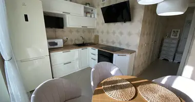 Appartement 2 chambres avec Balcon, avec Meublesd, avec Ascenseur dans Minsk, Biélorussie