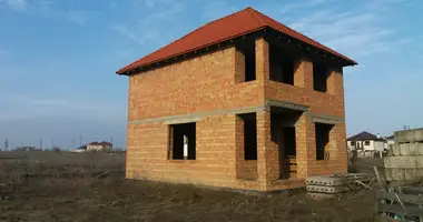 3 room house in Tairove, Ukraine