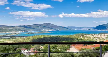 Penthouse 2 bedrooms in Gradiosnica, Montenegro