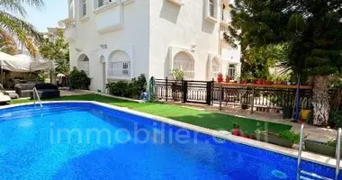 Villa 8 rooms in Ashdod, Israel