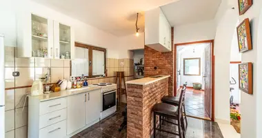 Casa 4 habitaciones en Tivat, Montenegro