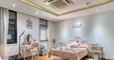 Haus 6 Schlafzimmer in Dromolaxia, Cyprus