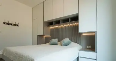 Apartamento 2 habitaciones en Becici, Montenegro