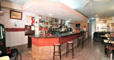 Commercial property in Torrevieja, Spain