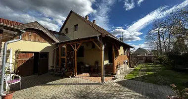 Haus 4 Zimmer in Hajdusamson, Ungarn