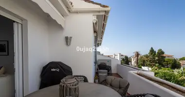 3 bedroom apartment in Marbella, Spain