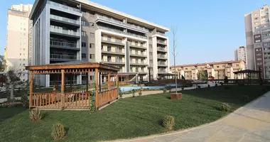 2 bedroom apartment in Kuecuekcekmece, Turkey