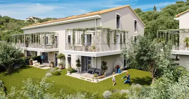 4 bedroom apartment in Saint Andre de la Roche, France