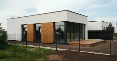 Haus in Pakalniskes, Litauen