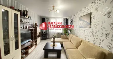 Apartamento 3 habitaciones en Parecki sielski Saviet, Belarús