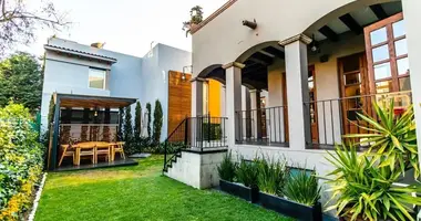 Casa 3 habitaciones en Los Robles, México