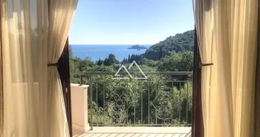 Mieszkanie 3 pokoi w Petrovac, Czarnogóra