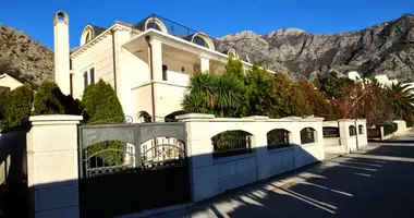 Villa  con Junto al mar en Stoliv, Montenegro