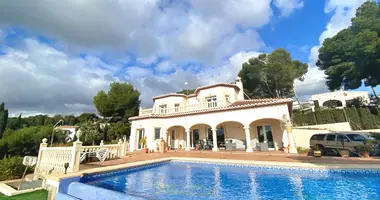 Villa  con Garaje, con Jardín, con Almacén en Benisa, España
