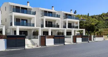 Villa 5 bedrooms in Polychrono, Greece