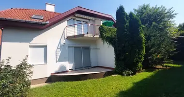3 room apartment in Goed, Hungary