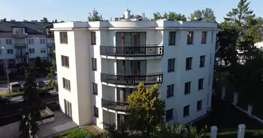 Квартира 4 спальни в Варшава, Польша