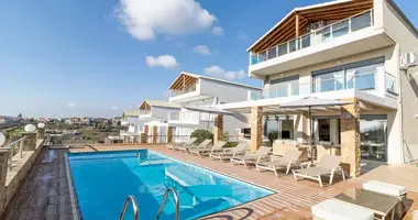 Villa 5 bedrooms in Nea Moudania, Greece