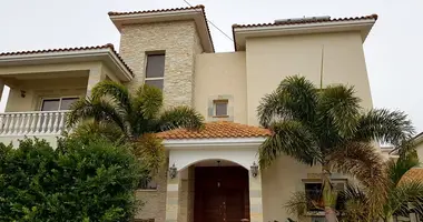 Villa 5 habitaciones con Piscina en Municipio de Agios Athanasios, Chipre