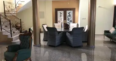 Haus 4 Schlafzimmer in Kato Polemidia, Zypern