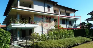 Mieszkanie 3 pokoi w Stresa, Włochy
