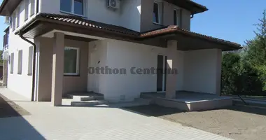 5 room house in Szazhalombatta, Hungary