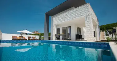 Villa 4 bedrooms in Montenegro