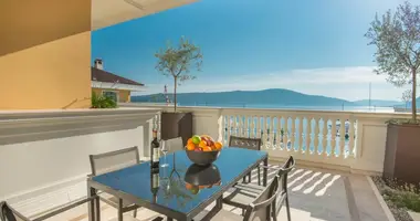 Wohnung 5 zimmer in Tivat, Montenegro