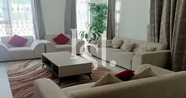 Apartamento 3 habitaciones en Dubái, Emiratos Árabes Unidos