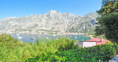 Villa  mit Meerblick in Muo, Montenegro