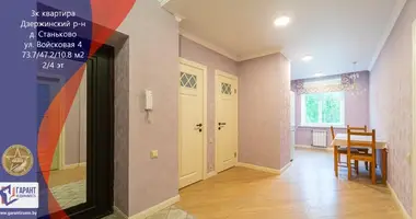 Apartamento 3 habitaciones en Stankava, Belarús