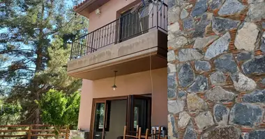Maison 4 chambres dans Moniatis, Chypre