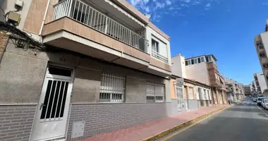 4 bedroom apartment in Torrevieja, Spain