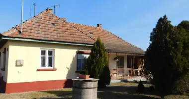 Dom 3 pokoi w Tapiobicske, Węgry