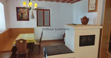 2 room apartment in Koetcse, Hungary