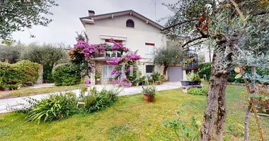 Villa 6 bedrooms with road in Salo, Italy