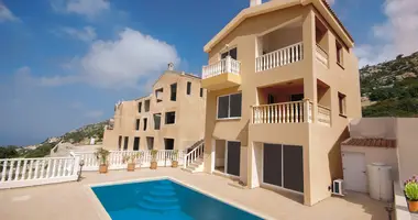 6 bedroom house in Peyia, Cyprus