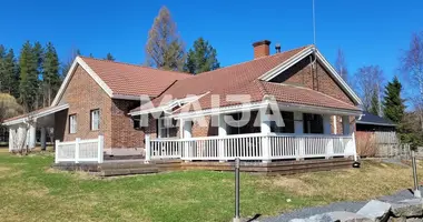 Casa 5 habitaciones en Koura, Finlandia