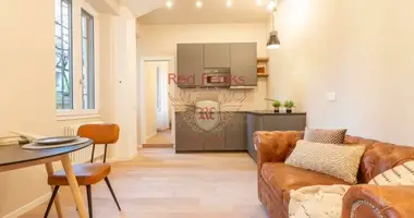 2 bedroom apartment in Milan, Italy