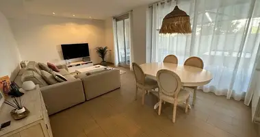 Apartamento 4 habitaciones en Alicante, España