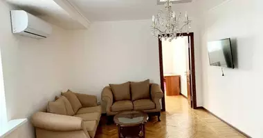 Квартира 3 комнаты с мебелью, с кондиционером, с бытовой техникой в Мирзо-Улугбекский район, Узбекистан
