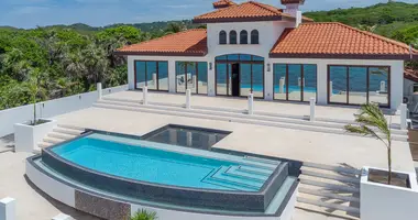 3 bedroom house in Roatan, Honduras