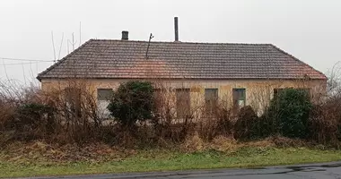 2 room house in Lovaszpatona, Hungary