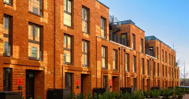 3 bedroom house in Slough, United Kingdom