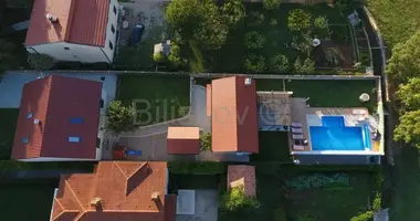 6 room house in Donji Prolozac, Croatia