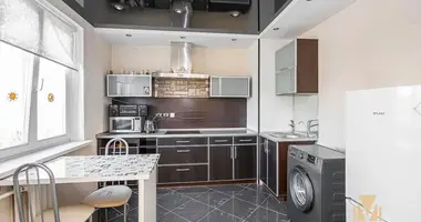 Apartamento 3 habitaciones en Minsk, Bielorrusia