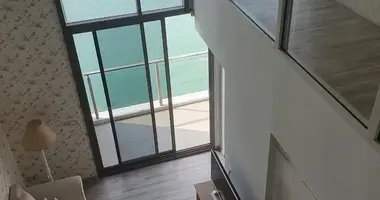 Condo  mit Balkon, mit Möbliert, mit Aufzug in Na Kluea, Thailand