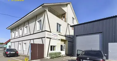 Bureau 141 m² dans Tarasava, Biélorussie