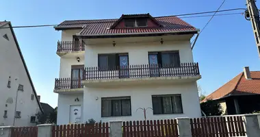 5 room house in Adony, Hungary